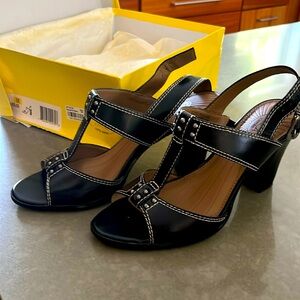 Circa CJHourglass Joan and David black heeled sandals